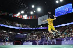 开云平台网站 -哈兰德重返赛场，大比分获胜首场状态出色，雄鹿观众沸腾！(哈兰德最新消息今天)