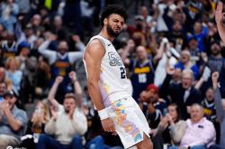 开云在线入口 - 穆雷在曼联比赛中锐不可当，败北引发热议！