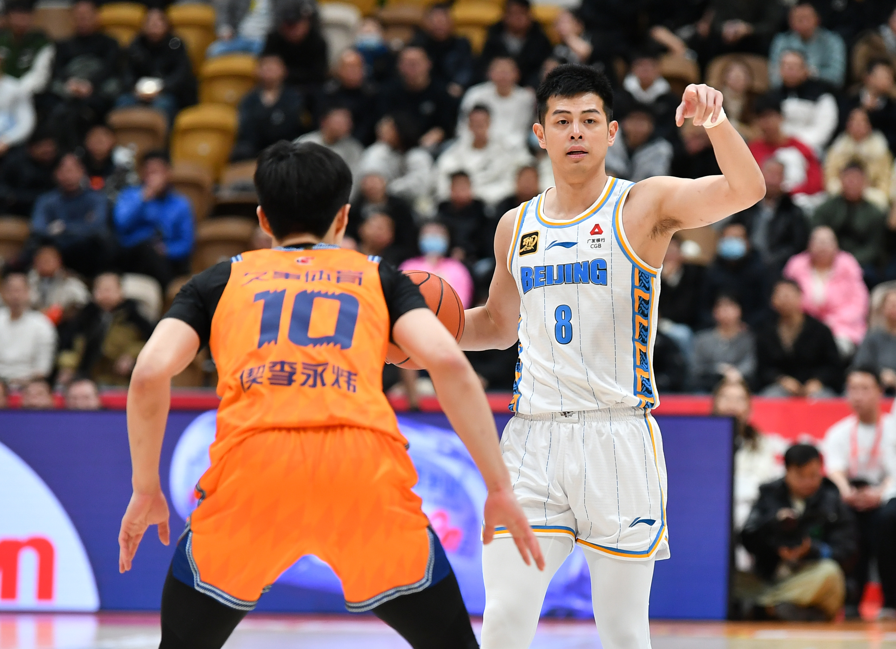 开云平台网站 -关于转折点广州队状态回暖，CBA常规赛赛后攻防权衡，话题不断，训练强度明显提升的信息